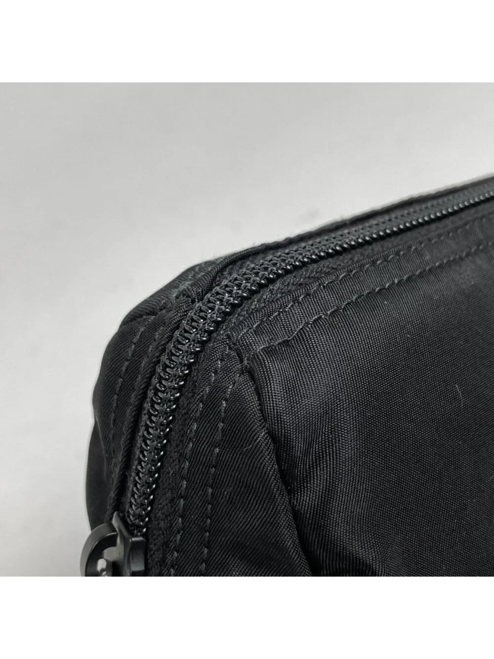 Prada Pouch Makeup Tessuto Nylon Nero